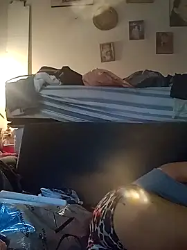 Snapshot of gala2 chatting on March 5, 1:39 pm gala2 online show from March 5, 1:39 pm