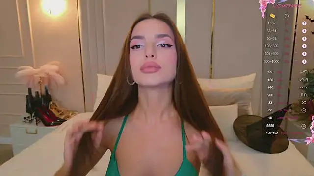 BellaHalles online show from October 26, 5:57 am