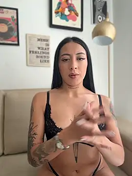 keilelewis online show from June 26, 6:45 pm
