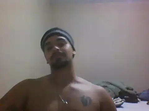 Snapshot of Xcumshot33 chatting on December 13, 3:27 am Xcumshot33 online show from December 13, 3:27 am