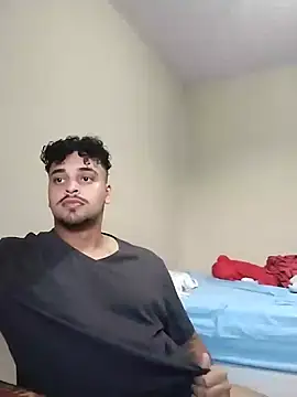 Snapshot of Xcumshot33 chatting on February 24, 9:20 pm Xcumshot33 online show from February 24, 9:20 pm