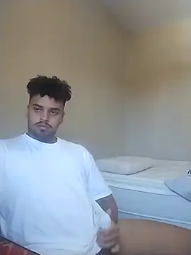 Snapshot of Xcumshot33 chatting on February 28, 11:58 am Xcumshot33 online show from February 28, 11:58 am