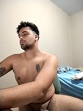 Snapshot of Xcumshot33 chatting on September 18, 10:01 pm Xcumshot33 online show from September 18, 10:01 pm