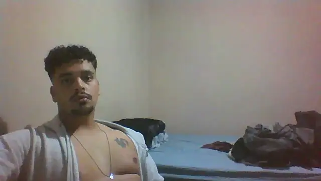 Snapshot of Xcumshot33 chatting on October 9, 3:26 am Xcumshot33 online show from October 9, 3:26 am