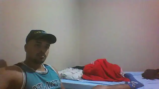 Snapshot of Xcumshot33 chatting on December 14, 3:34 am Xcumshot33 online show from December 14, 3:34 am