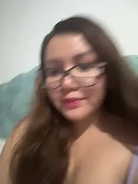 Snapshot of solecito_22 chatting on February 1, 2:47 am solecito 22 online show from February 1, 2:47 am