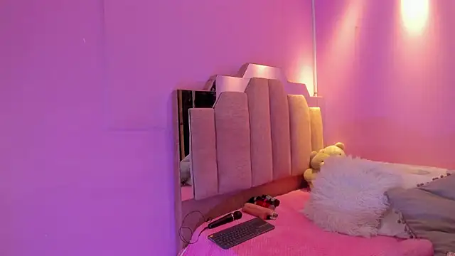 LoveQueen2 online show from January 7, 11:56 am