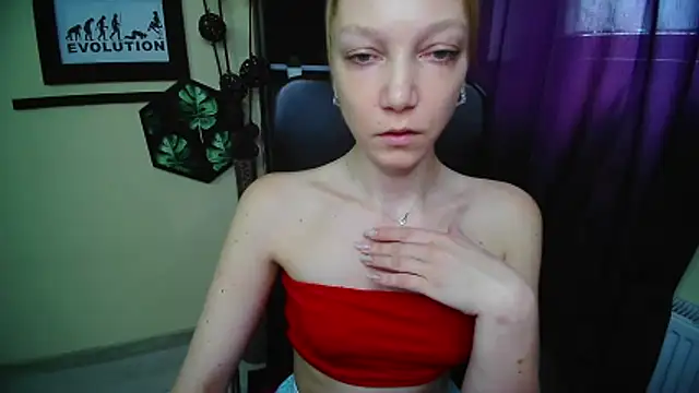 EmillyPlay online show from May 15, 6:09 am