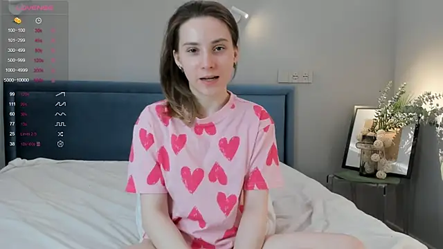 DonnaBurkee online show from February 15, 4:12 pm