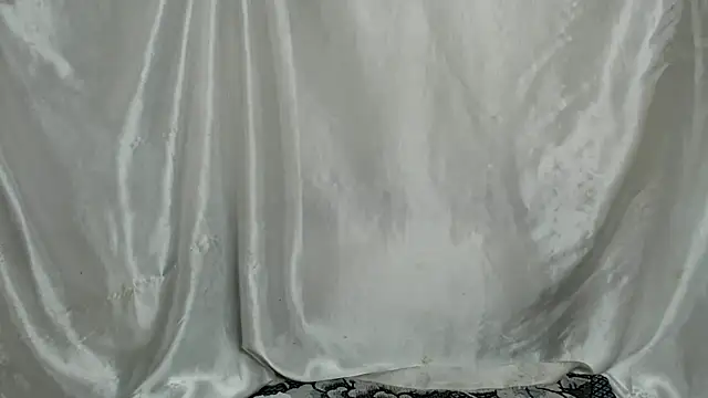 Burberrry  online show from March 15, 5:19 am