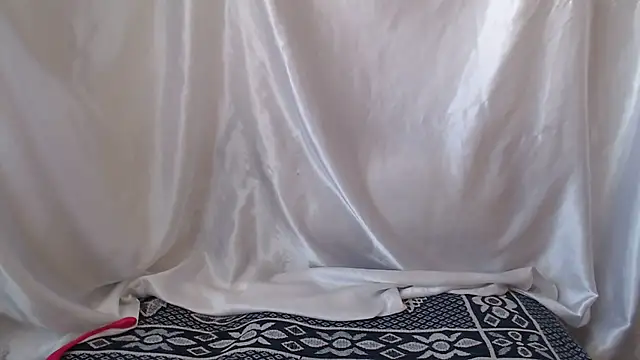 Burberrry  online show from January 18, 9:35 am