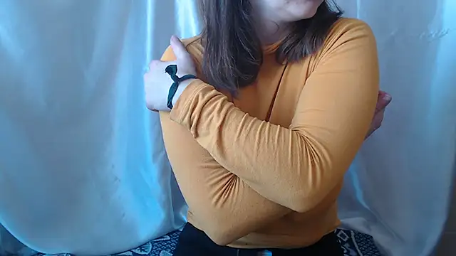 Burberrry  online show from April 29, 5:22 am