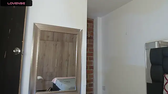 Snapshot of arenita__stone chatting on March 15, 10:55 pm arenita stone online show from March 15, 10:55 pm