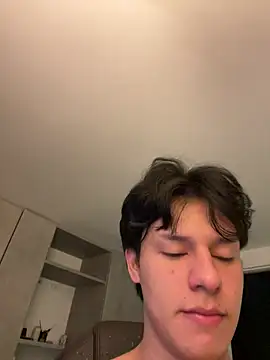 Snapshot of Alexxblue chatting on December 31, 6:05 am Alexxblue online show from December 31, 6:05 am