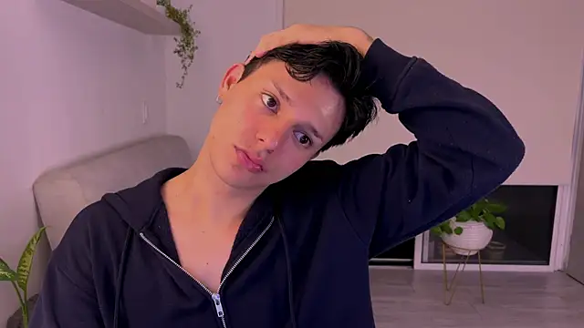 Snapshot of Alexxblue chatting on November 8, 4:12 am Alexxblue online show from November 8, 4:12 am