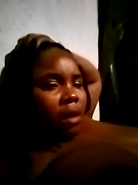 Snapshot of Nomhle113 chatting on November 20, 6:29 pm Nomhle113 online show from November 20, 6:29 pm