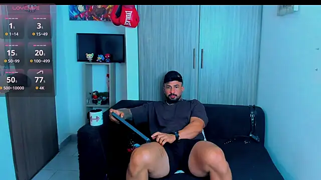 Snapshot of naugthy_dominant chatting on November 11, 8:53 pm naugthy dominant online show from November 11, 8:53 pm