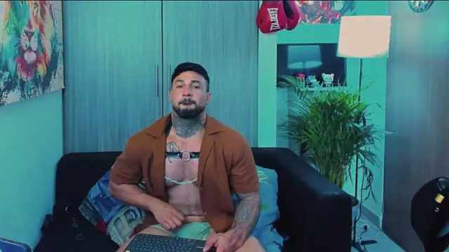 Snapshot of naugthy_dominant chatting on November 23, 3:56 pm naugthy dominant online show from November 23, 3:56 pm