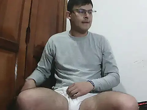 Snapshot of Nicolds14 chatting on November 6, 12:44 am Nicolds14 online show from November 6, 12:44 am