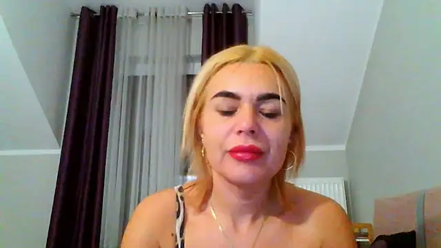 DESIREjenny online show from December 13, 8:09 am