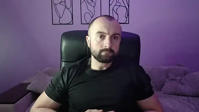 brindlefly6969 online show from December 5, 11:41 am