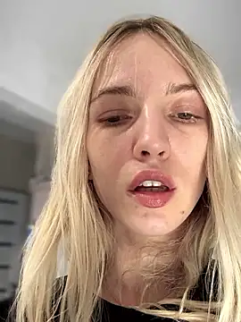 Adelina0001 online show from December 5, 5:04 am