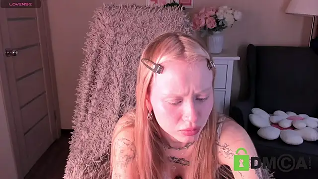 MalenaErnman online show from April 6, 10:27 am