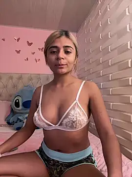 Snapshot of pamell_col chatting on December 19, 11:46 pm pamell col online show from December 19, 11:46 pm