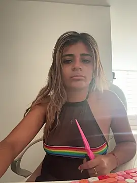 Snapshot of pamell_col chatting on October 30, 1:23 pm pamell col online show from October 30, 1:23 pm