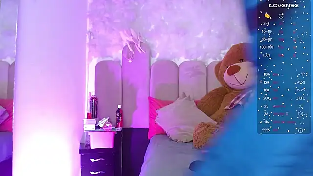 puca ebony online show from November 26, 7:37 pm