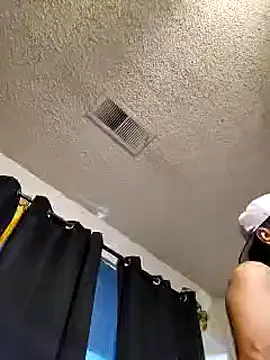 Snapshot of Forbidden_daddy chatting on December 23, 6:48 pm Forbidden daddy online show from December 23, 6:48 pm