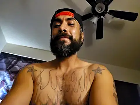 Snapshot of Forbidden_daddy chatting on February 4, 9:49 am Forbidden daddy online show from February 4, 9:49 am