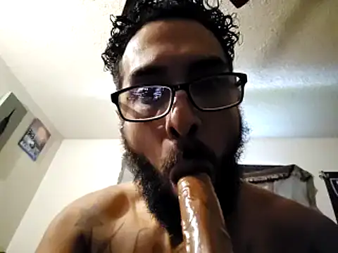 Snapshot of Forbidden_daddy chatting on February 7, 9:26 pm Forbidden daddy online show from February 7, 9:26 pm