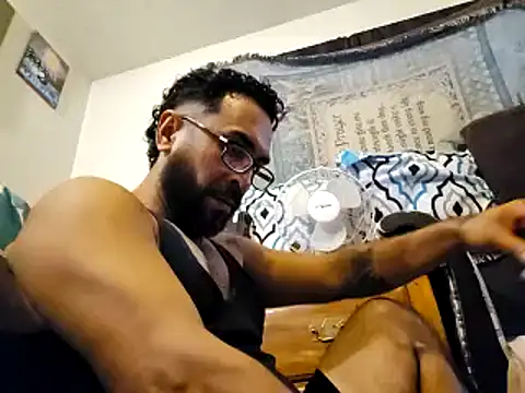 Snapshot of Forbidden_daddy chatting on February 16, 8:54 am Forbidden daddy online show from February 16, 8:54 am