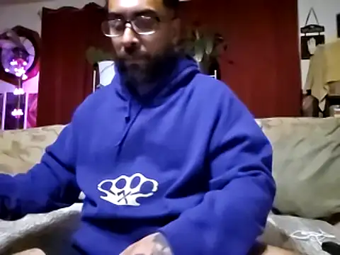 Snapshot of Forbidden_daddy chatting on February 18, 11:55 am Forbidden daddy online show from February 18, 11:55 am