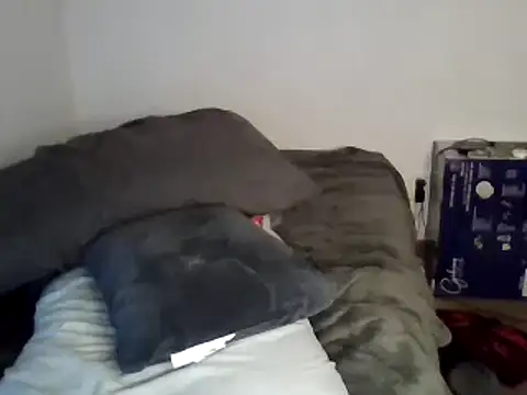 Snapshot of Iliketocooksquirt25 chatting on February 18, 6:48 am Iliketocooksquirt25 online show from February 18, 6:48 am