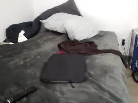 Snapshot of Iliketocooksquirt25 chatting on February 18, 11:08 pm Iliketocooksquirt25 online show from February 18, 11:08 pm