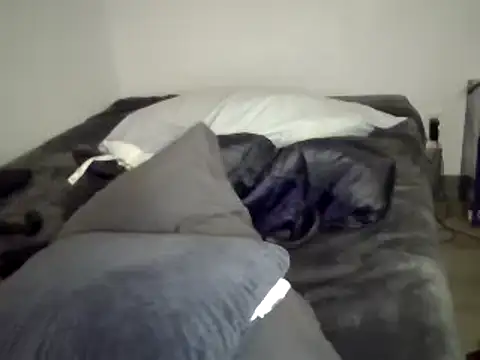 Snapshot of Iliketocooksquirt25 chatting on February 22, 10:29 am Iliketocooksquirt25 online show from February 22, 10:29 am