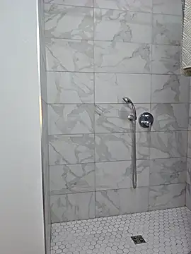 Snapshot of Iliketocooksquirt25 chatting on March 12, 4:51 am Iliketocooksquirt25 online show from March 12, 4:51 am