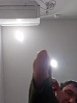 Snapshot of Iliketocooksquirt25 chatting on October 23, 2:11 am Iliketocooksquirt25 online show from October 23, 2:11 am