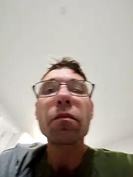 Snapshot of Iliketocooksquirt25 chatting on November 14, 8:02 am Iliketocooksquirt25 online show from November 14, 8:02 am