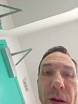 Snapshot of Iliketocooksquirt25 chatting on November 26, 10:33 pm Iliketocooksquirt25 online show from November 26, 10:33 pm