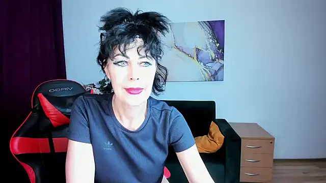 Snapshot of Silvia_Wallec chatting on June 7, 5:16 pm Silvia Wallec online show from June 7, 5:16 pm