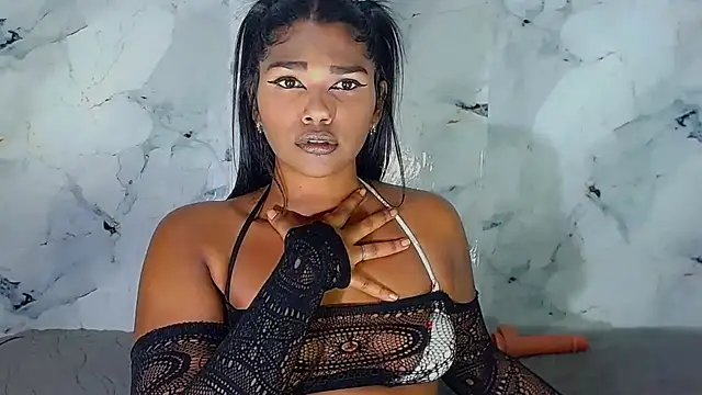 Snapshot of Sexykitten147 chatting on July 27, 11:01 pm Sexykitten147 online show from July 27, 11:01 pm