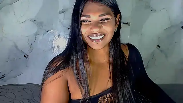 Snapshot of Sexykitten147 chatting on August 6, 11:17 pm Sexykitten147 online show from August 6, 11:17 pm