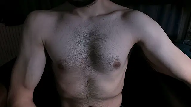 Snapshot of henryaxe chatting on January 10, 9:31 pm henryaxe online show from January 10, 9:31 pm