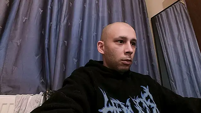 Snapshot of henryaxe chatting on January 14, 1:17 pm henryaxe online show from January 14, 1:17 pm