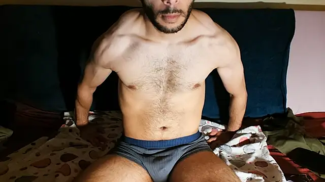 Snapshot of henryaxe chatting on February 2, 12:30 am henryaxe online show from February 2, 12:30 am