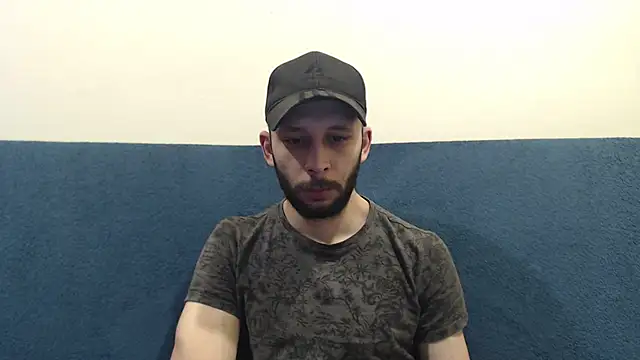 Snapshot of henryaxe chatting on March 6, 8:41 am henryaxe online show from March 6, 8:41 am