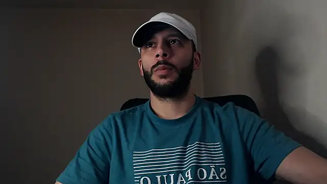 Snapshot of henryaxe chatting on October 8, 5:10 pm henryaxe online show from October 8, 5:10 pm